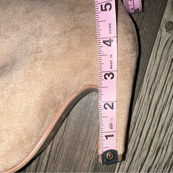 New ISNOM Suede Tan boots in a size 6.5. - Picture 5 of 10